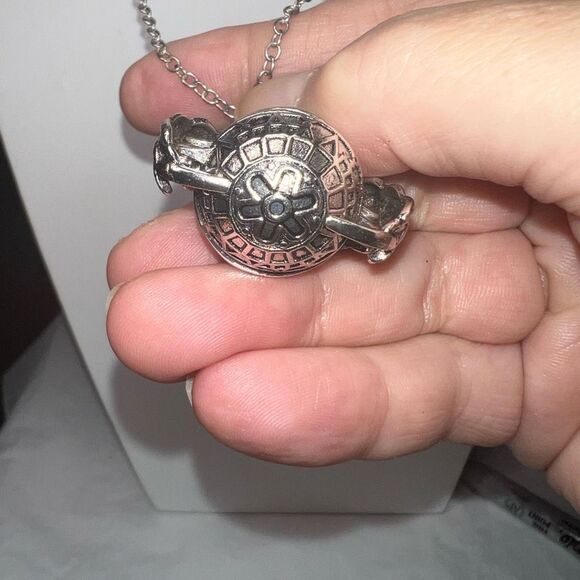 Silver Tone Memory Keeper Angel Locket Necklace - Picture 10 of 13